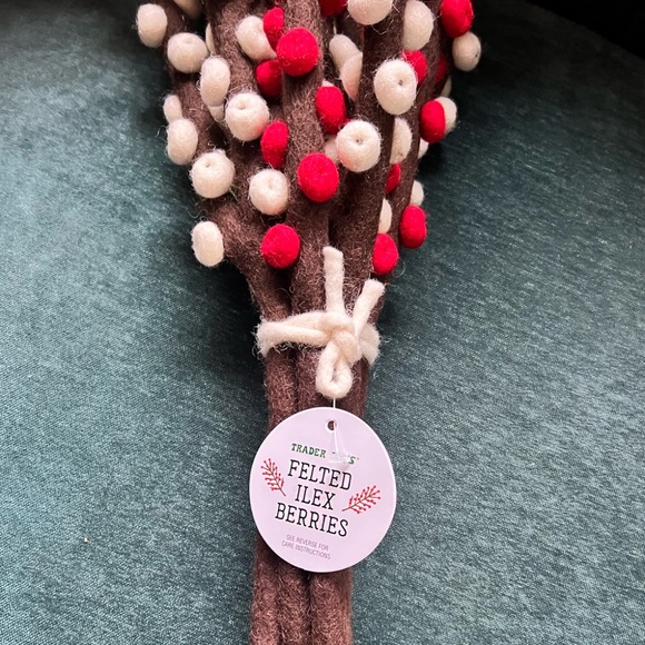 Felted Holly Berry Branches Wool 6 Branches Centerpiece Mantle Decor - Picture 2 of 8